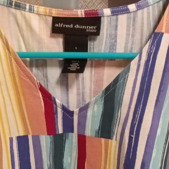 NWT alfred dunner studio beautiful short sleeve multi-colored blouse Size Small - Picture 4 of 5